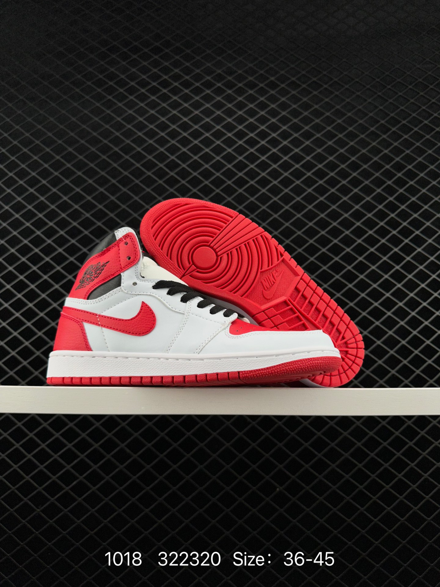 Nike Air Jordan 1 Retro High OG”Black/White“